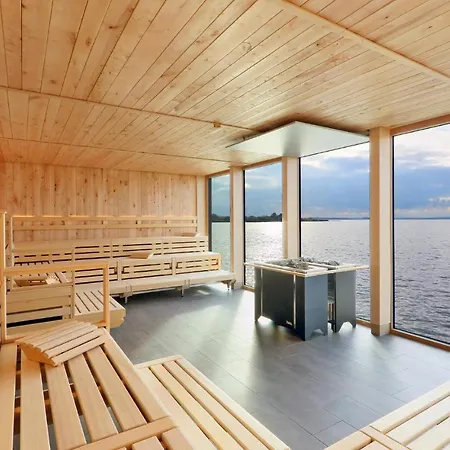 Dom wakacyjny Awesome In Lembruch-dmmer See With Sauna, Wifi And Indoor Swimming Pool Lembruch